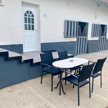 Gites Casale Di Vito Longvilliers  Exteriér fotografie